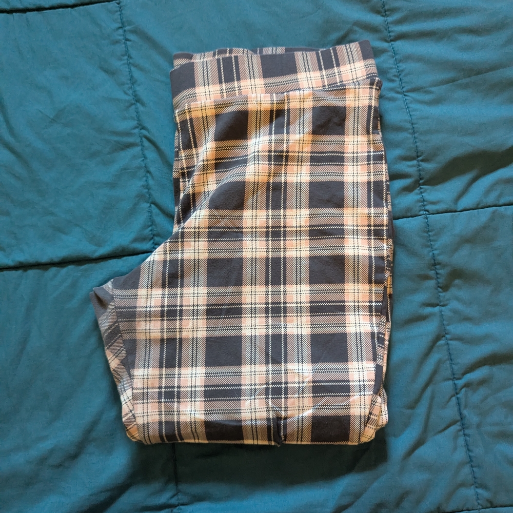 Torrid Plaid Pants in Charcoal, White and Pink